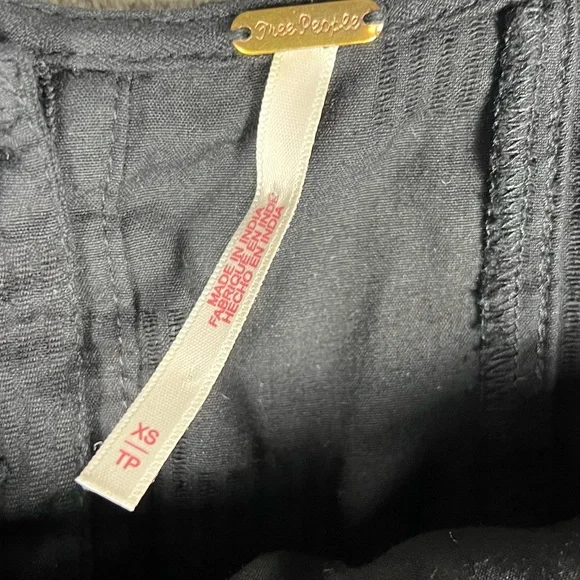 Free People Dress Womens XS Looking Stunning Black Puff Sleeve Slit Ruched Midi - Picture 9 of 10